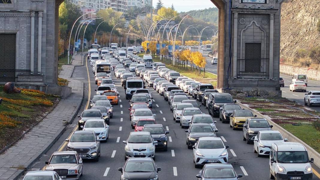 Trafik cezaları değişti! 10 madde daha Meclis'ten geçti: Araç sahipleri bu listeye bakmalı 35